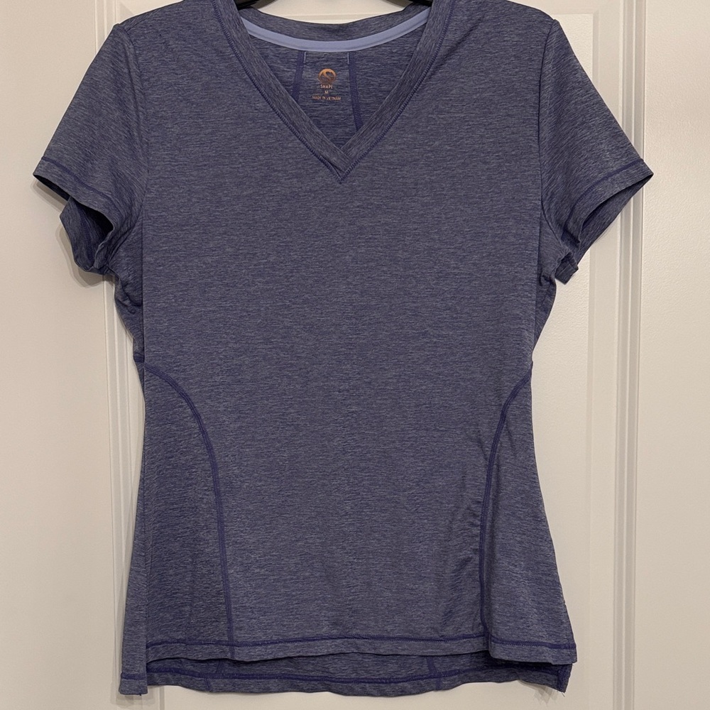 Shape top in size medium